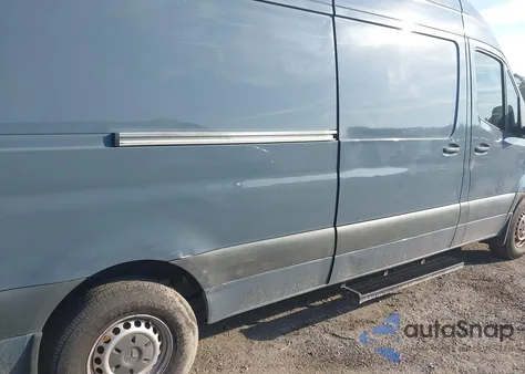 2019 Mercedes-Benz Sprinter 2500 High Roof V6 z USA, uszkodzony, nr VIN WD4PF1CD8KP151783